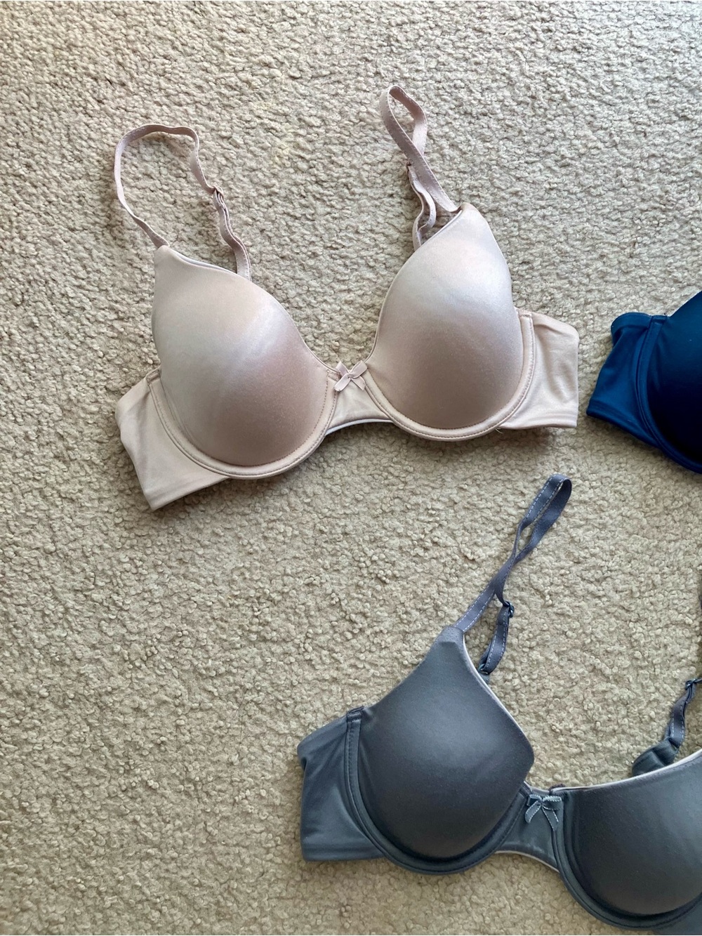 Maidenform ๐ค beautiful comfortable t shirt bras ๐ค - Picture 2 of 11